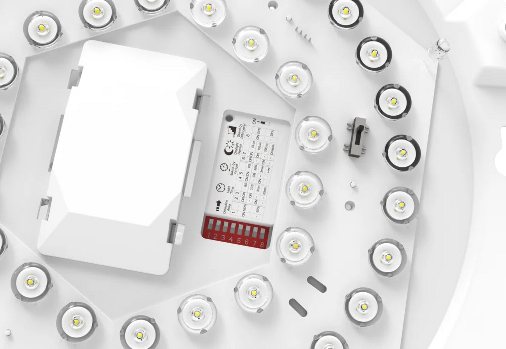 Kosnic  BLC18-SCT Blanca-i Pro, Bulkhead, 9-18W CCT & Wattage Switchable