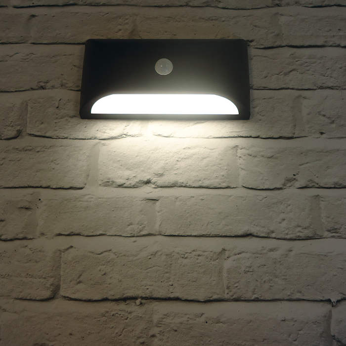 VECOWLPIRG 6W Grey Plastic LED Wall Light With 160° PIR