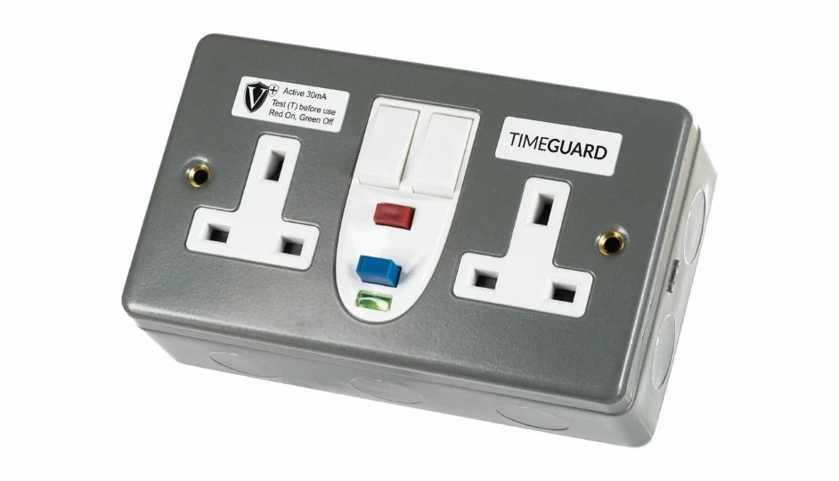 Timeguard RCD07MAVN Valiance+® RCD Protected Double Gang Metal Switched Socket – Active